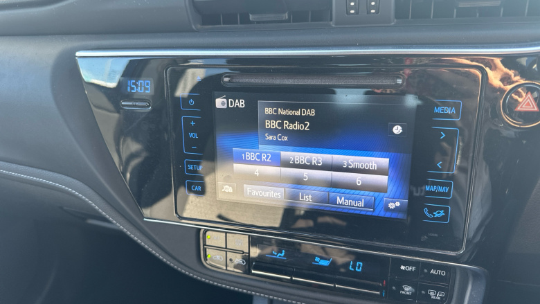 Toyota Auris 1.8 Hybrid Design TSS 5dr CVT [Nav] Hybrid Hatchback